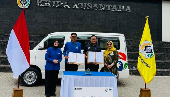 BRI Peduli Perkuat Infrastruktur Pendidikan, Salurkan Mobil Operasional untuk Yayasan Krida Nusantara