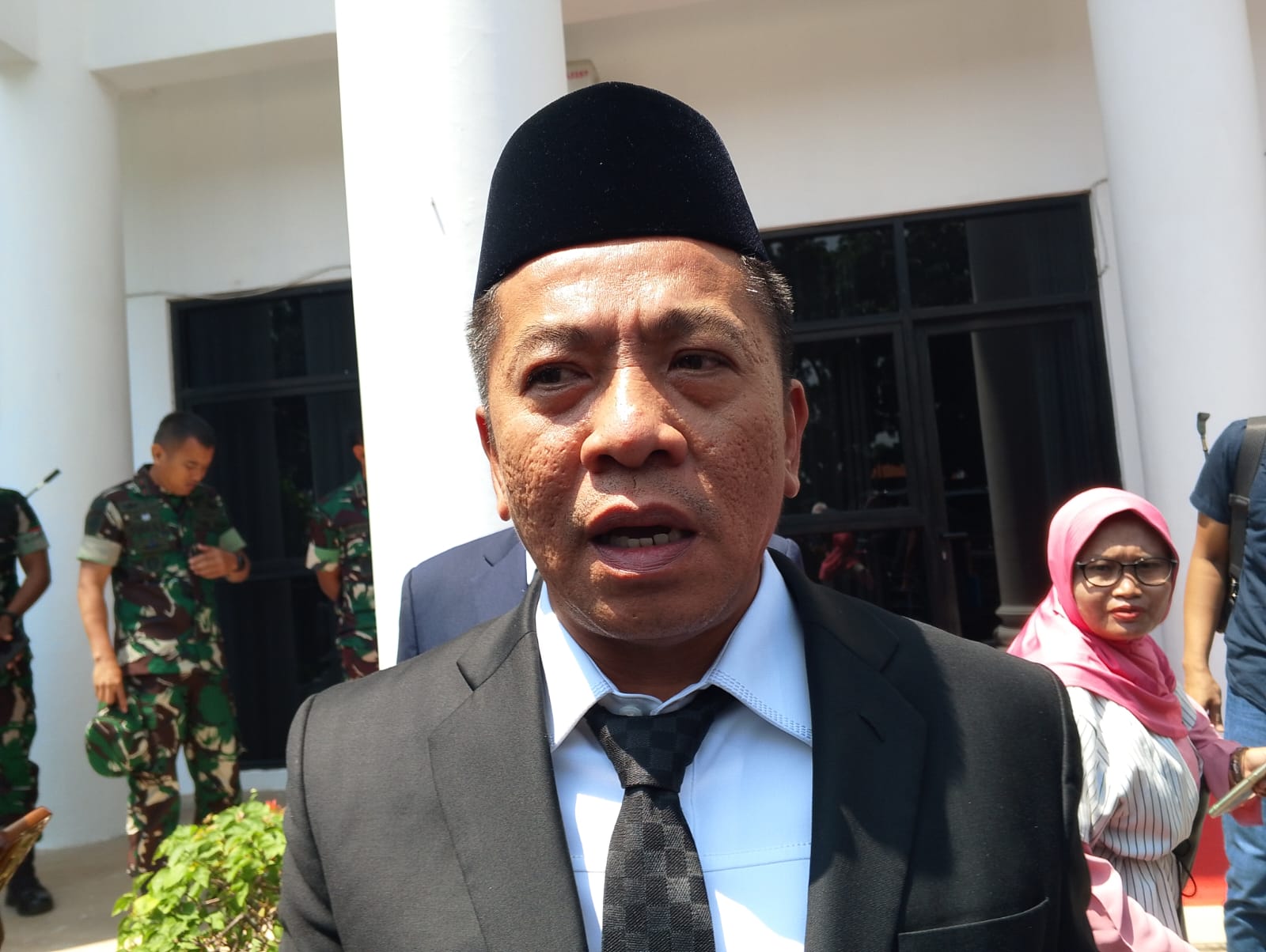 Bupati Karawqang