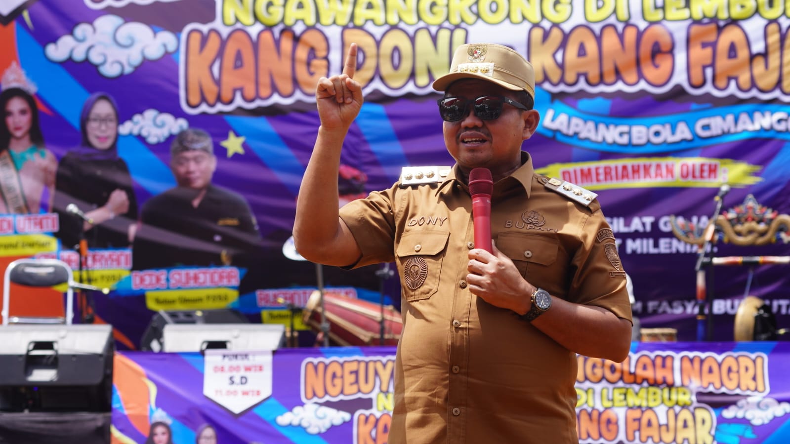 Bupati Sumedang Dony Ahmad Munir