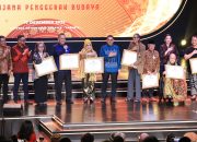 Penyerahan Anugerah Satya Budaya Narendra oleh Menteri Kebudayaan Fadli Zon