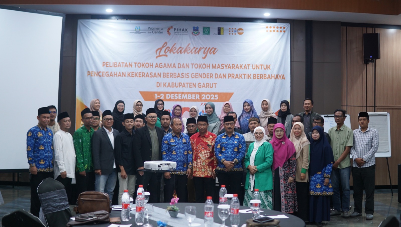 Pimpinan Cabang Fatayat Nahdlatul Ulama (NU) Kabupaten Garut bekerja sama dengan Yayasan Pulih menyelenggarakan Lokakarya Pelibatan Tokoh Agama dan Tokoh Masyarakat untuk pencegahan kekerasan berbasis gender