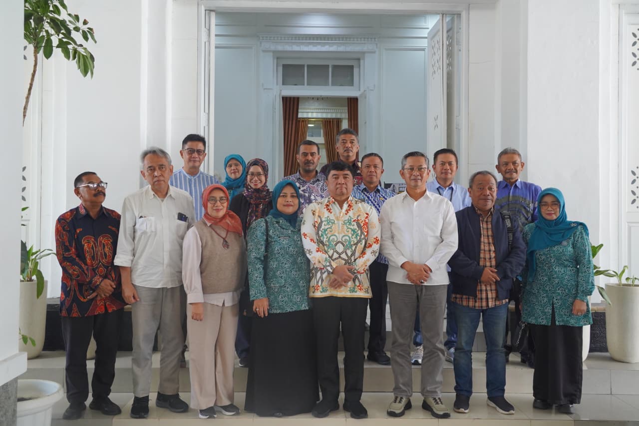 Tim Evaluasi Kinerja Desa dalam Program Anugerah Gapura Sri Baduga tingkat Provinsi Jawa Barat Tahun 2025 Diterima Bupati Garut