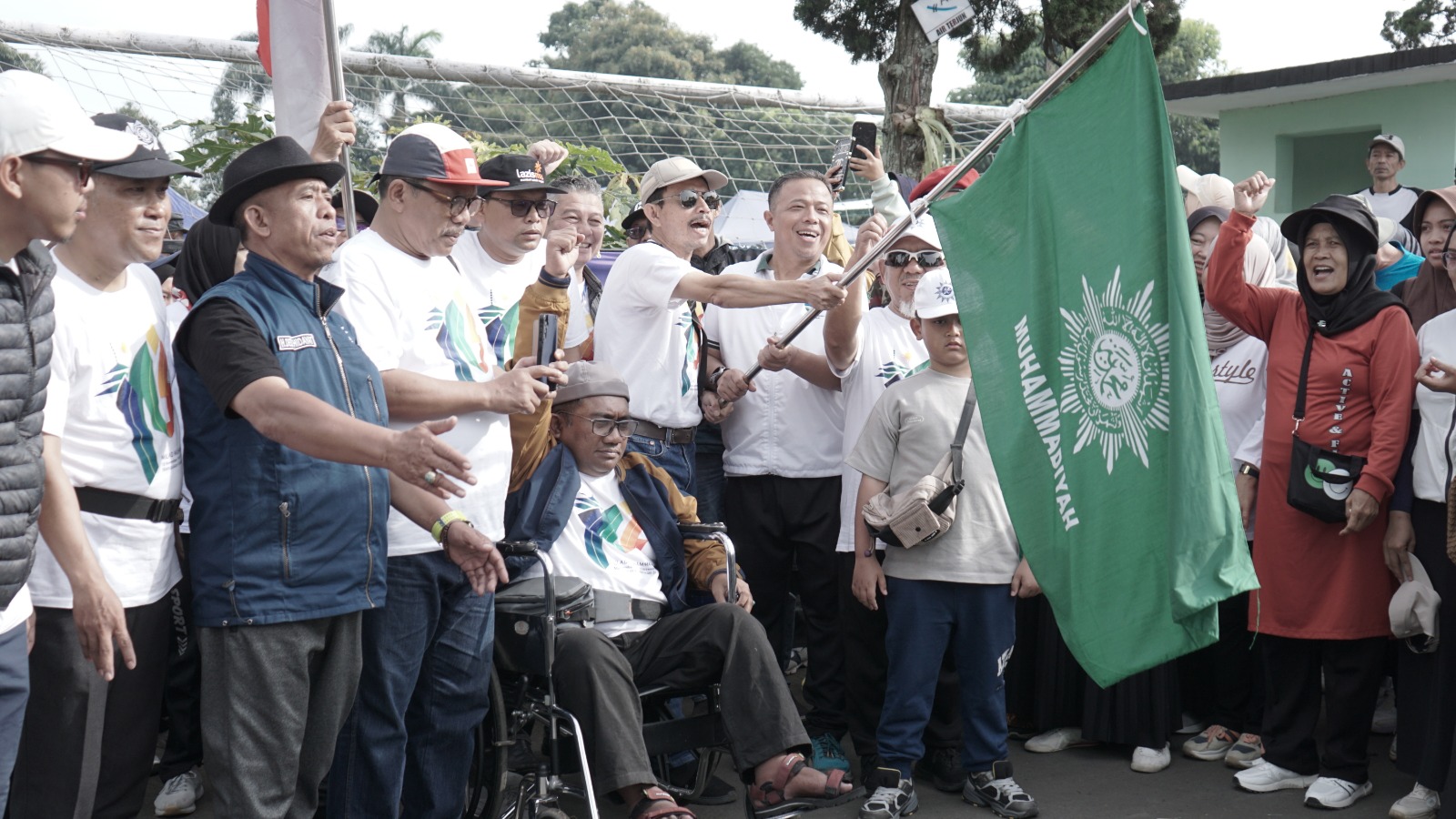 Ribuan Warga Padati Jalan Sehat Milad ke-113 Muhammadiyah Garut