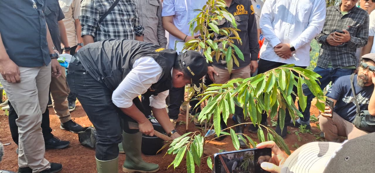 Peresmian Program Penanaman 30.000 Pohon