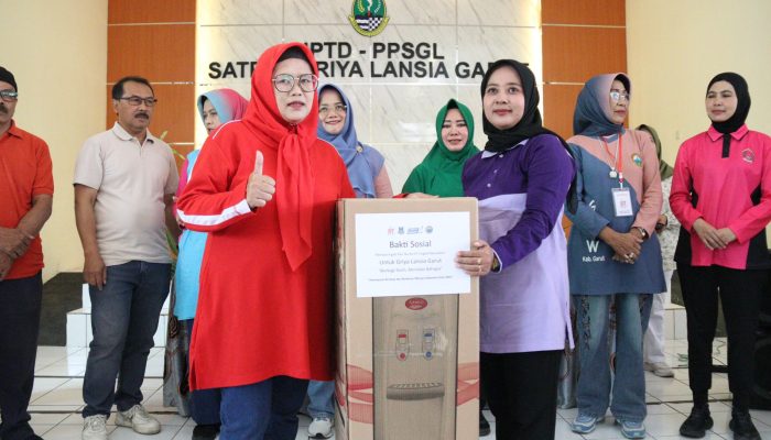 Peringatan Hari Ibu ke-97, GOW Gelar Bakti Sosial di Griya Lansia