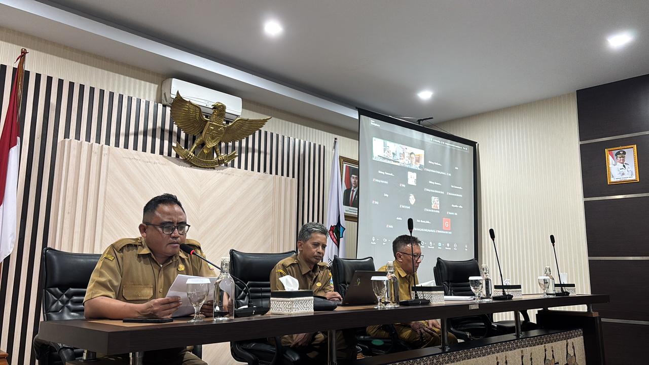 Rapat Evaluasi Smartcity Tahun 2025 yang dilaksanakan di Ruang Rapat Sekretariat Daerah (Setda) Kabupaten Garut,