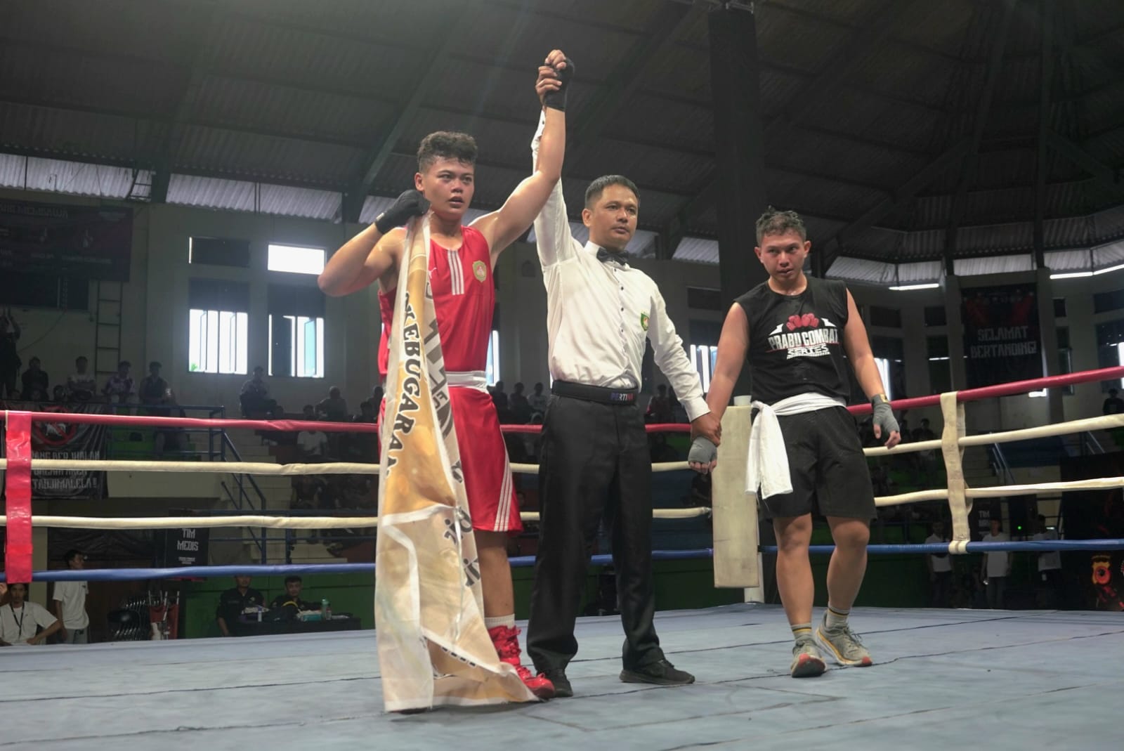 Gelaran perdana Prabu Combat Series 2025 sukses mengguncang GOR Tadjimalela Sumedang
