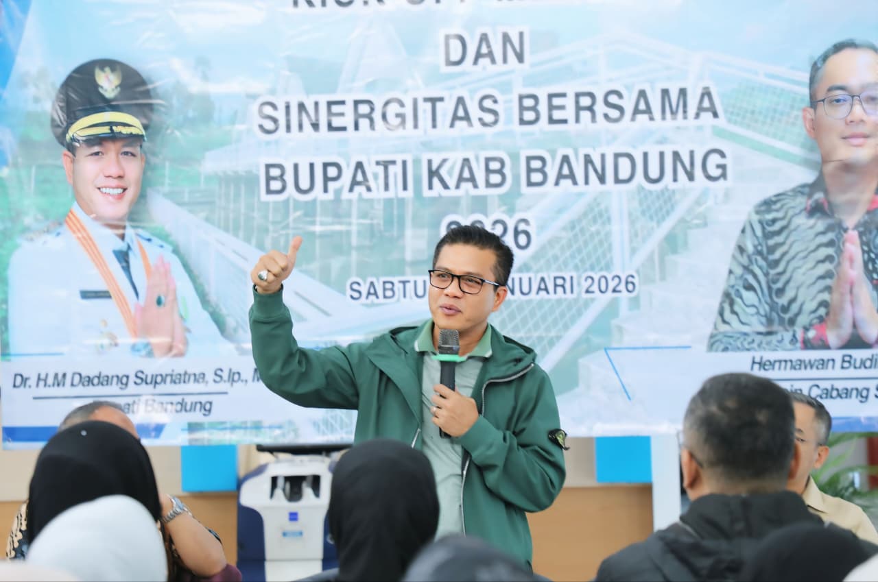 Bupati Bandung Dadang Supriatna