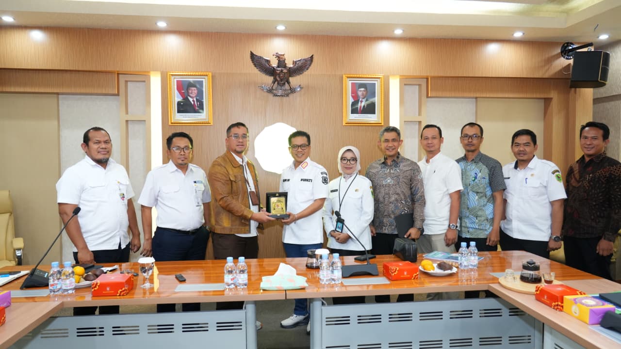 Bupati Bandung Dadang Supriatna Menerima Kunjungan Pejabat Kementan
