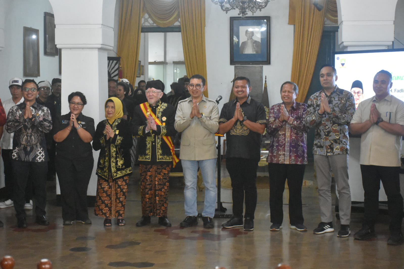 Bupati Sumedang Dony Ahmad Munir