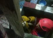 Petugas Damkar Tasikmalaya