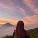 Ilustrasi: Menikmati Panorama dari Puncak Gunung