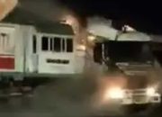 KA Menoreh Tabrak Truk di Cirebon, Jalur Jawa Terganggu