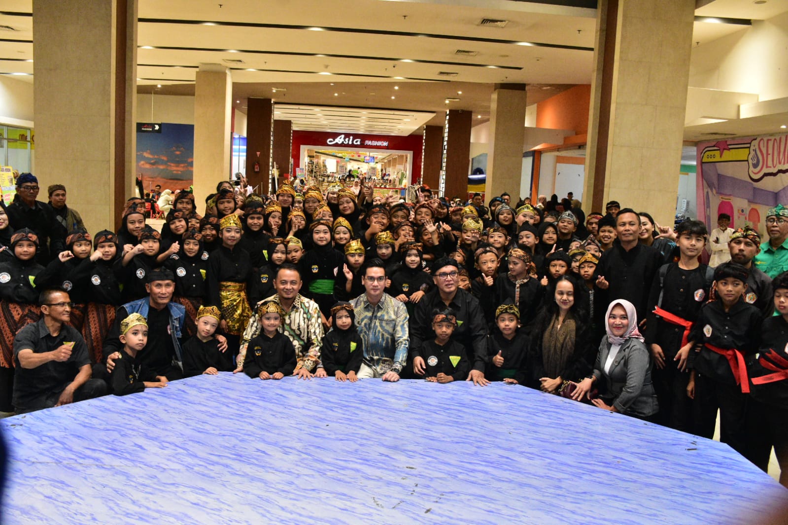 Komitmen Sumedsng Lestarikan Pencak Silat