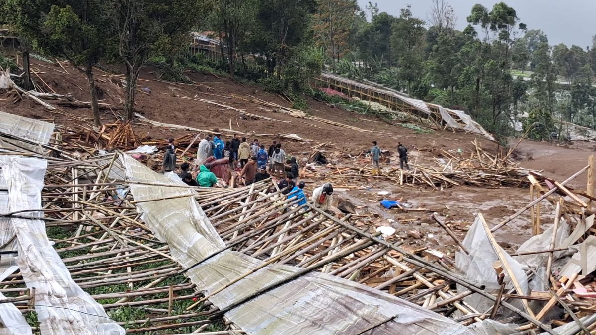 Longsor di Kabupaten Bandung Barat