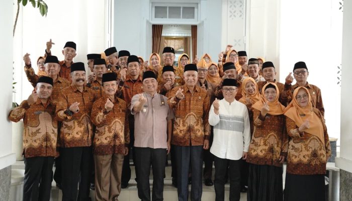 PWRI Garut Dikukuhkan, Pensiunan Diminta Bantu Tingkatkan IPM Daerah