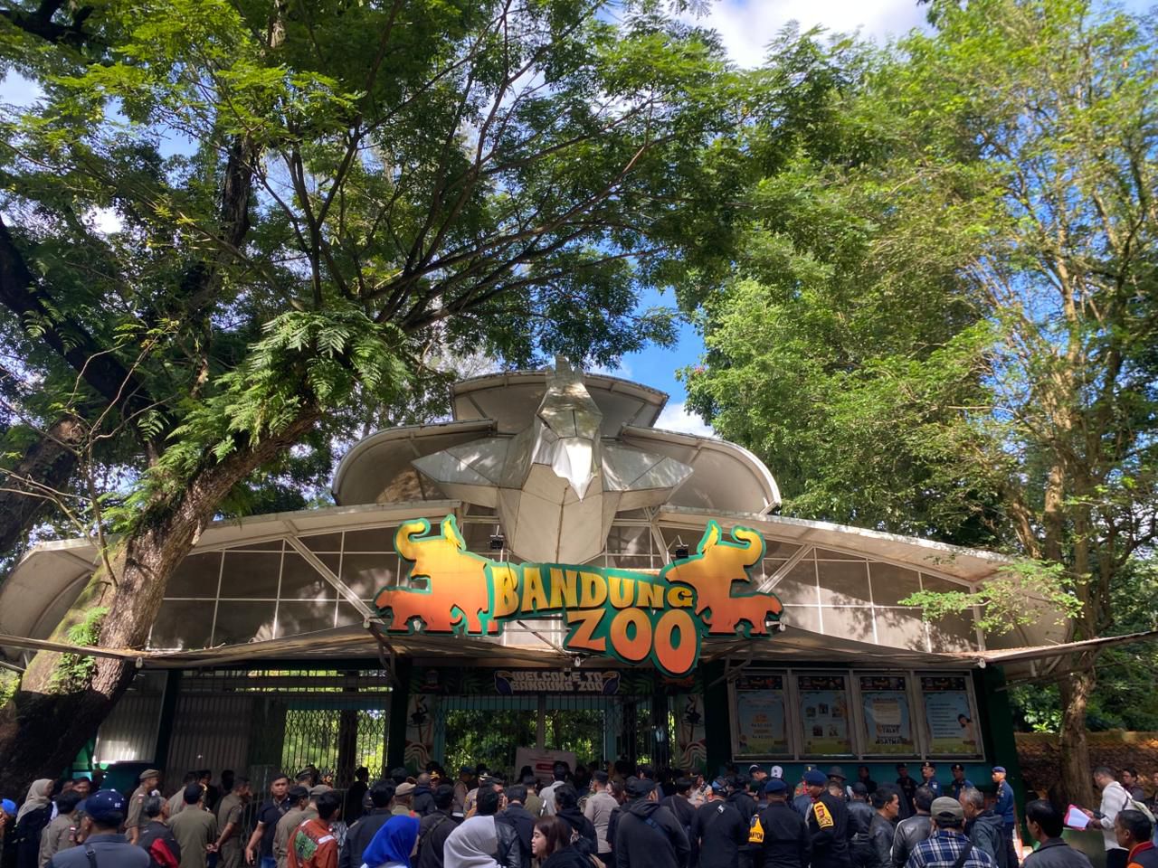 Kebun Binatang Bandung alias Bandung Zoo
