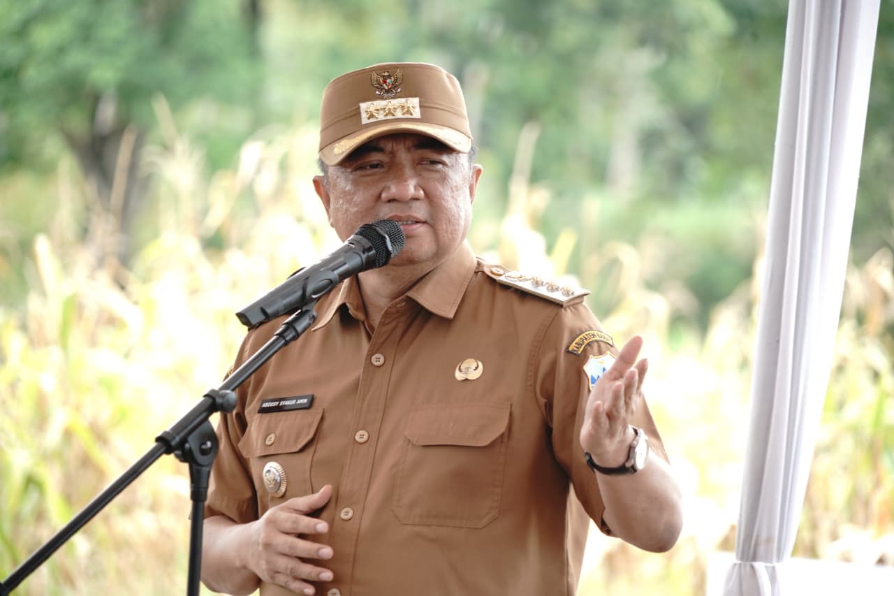 Bupati Garut Abdusy Syakur Amin Panen Raya Jagung