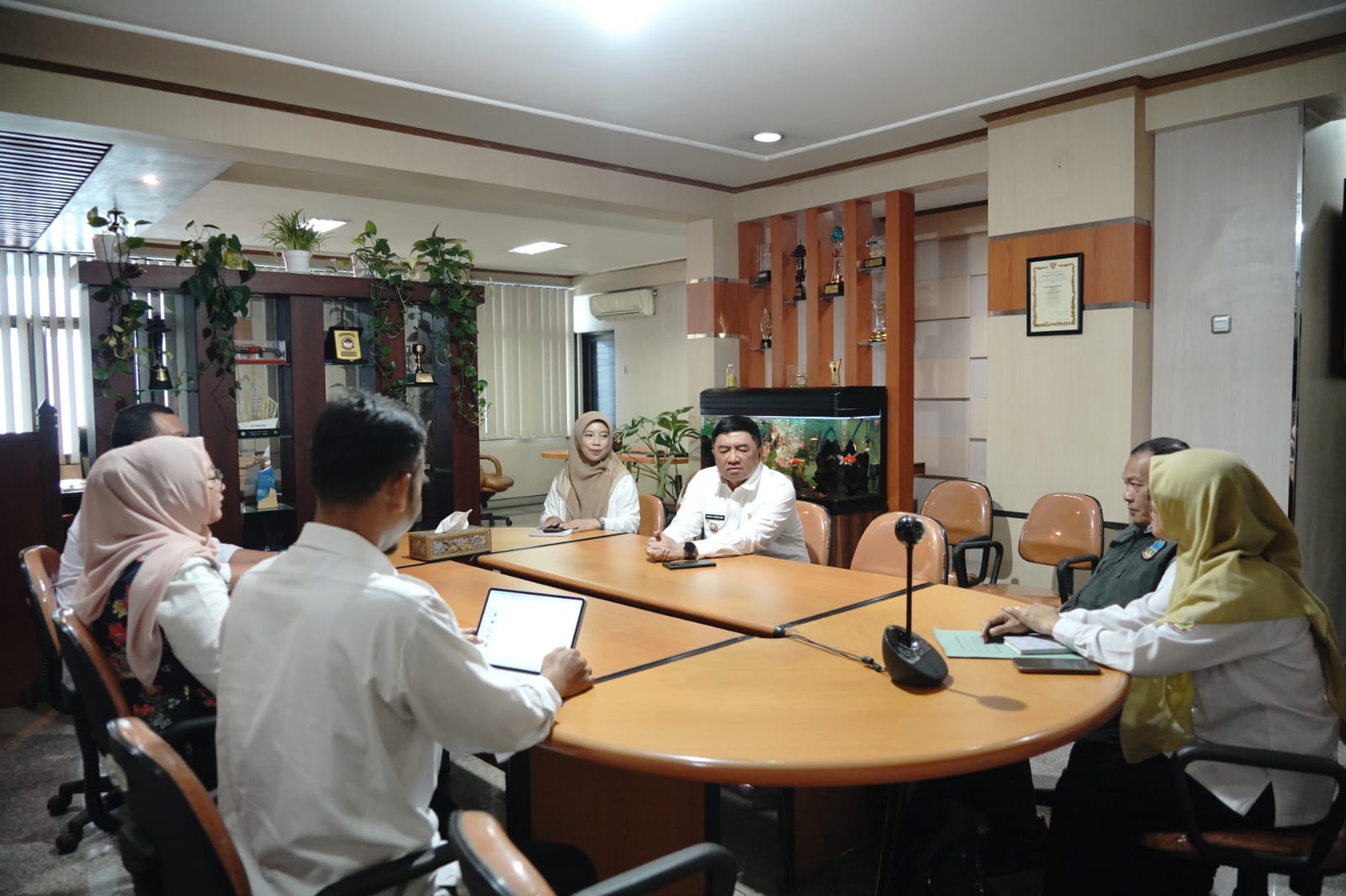 Minta Pelabuhan, Bupati Garut, Abdusy Syakur Amin, melakukan kunjungan kerja dalam rangka koordinasi dan konsultasi bersama Dinas Kelautan dan Perikanan (DKP) Provinsi Jawa Barat