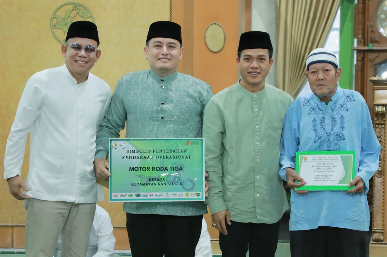 Kang DS saat Tarawih Keliling di Masjid Besar Rancaekek