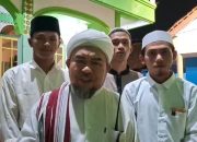 KH Yan-yan Al Bayani, Pimpinan Pondok Pesantren Miftahulhuda Jarnauziyyah.