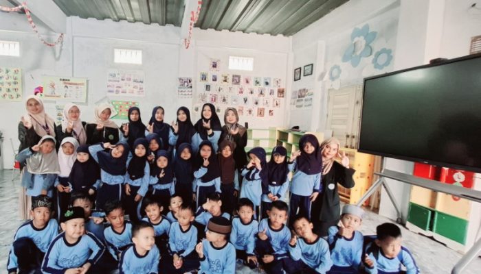 Mahasiswa KKN UNIK Cipasung Edukasi Anak Cegah Child Grooming