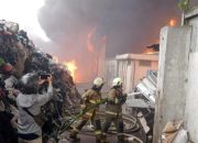 Kebakaran Pabrik di Babakan CIparay Bandung