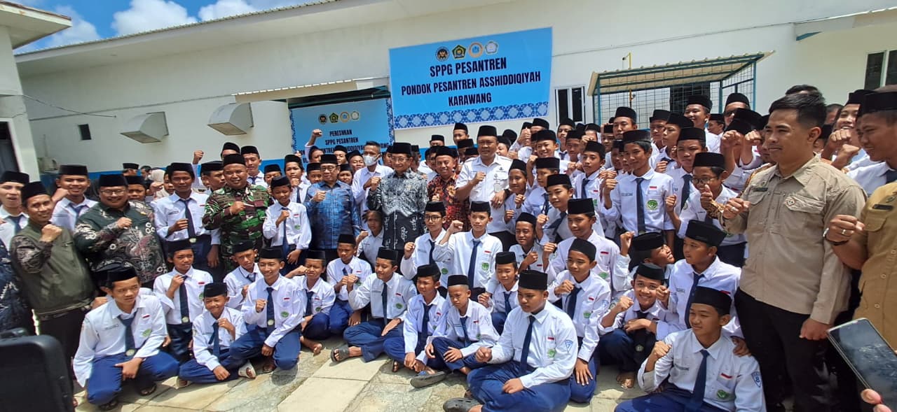 Kunjungan Menteri Agama RI, Nasaruddin Umar, ke Klenteng Pondok Pesantren Assidiqiyah, Kecamatan Cilamaya Wetan