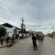 warga Komplek Madinah, Jalan Permata Inten RT 07/RW 11, Kelurahan Cisaranten Kulon, Kecamatan Arcamanik, akhirnya memilih bertindak sendiri mengganti lampu penerangan jalan yang sudah mati