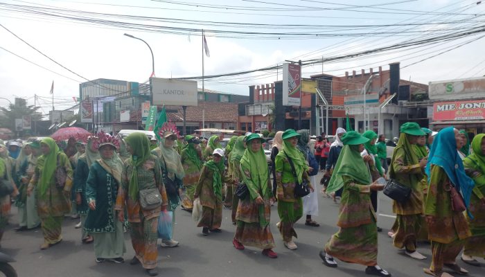 Kota Tasikmalaya Jadi Lautan Nahdliyin Saat Karnaval Harlah NU ke-100 