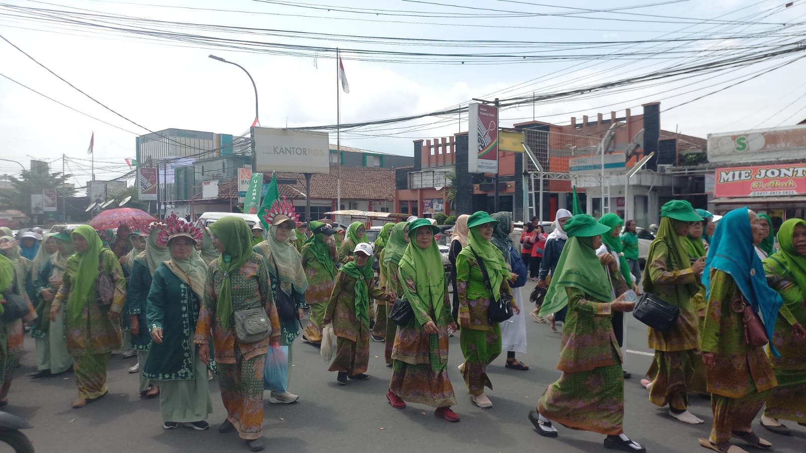 Karnaval Hari Lahir (Harlah) Nahdlatul Ulama (NU) ke-100 di Kota Tasikmalaya