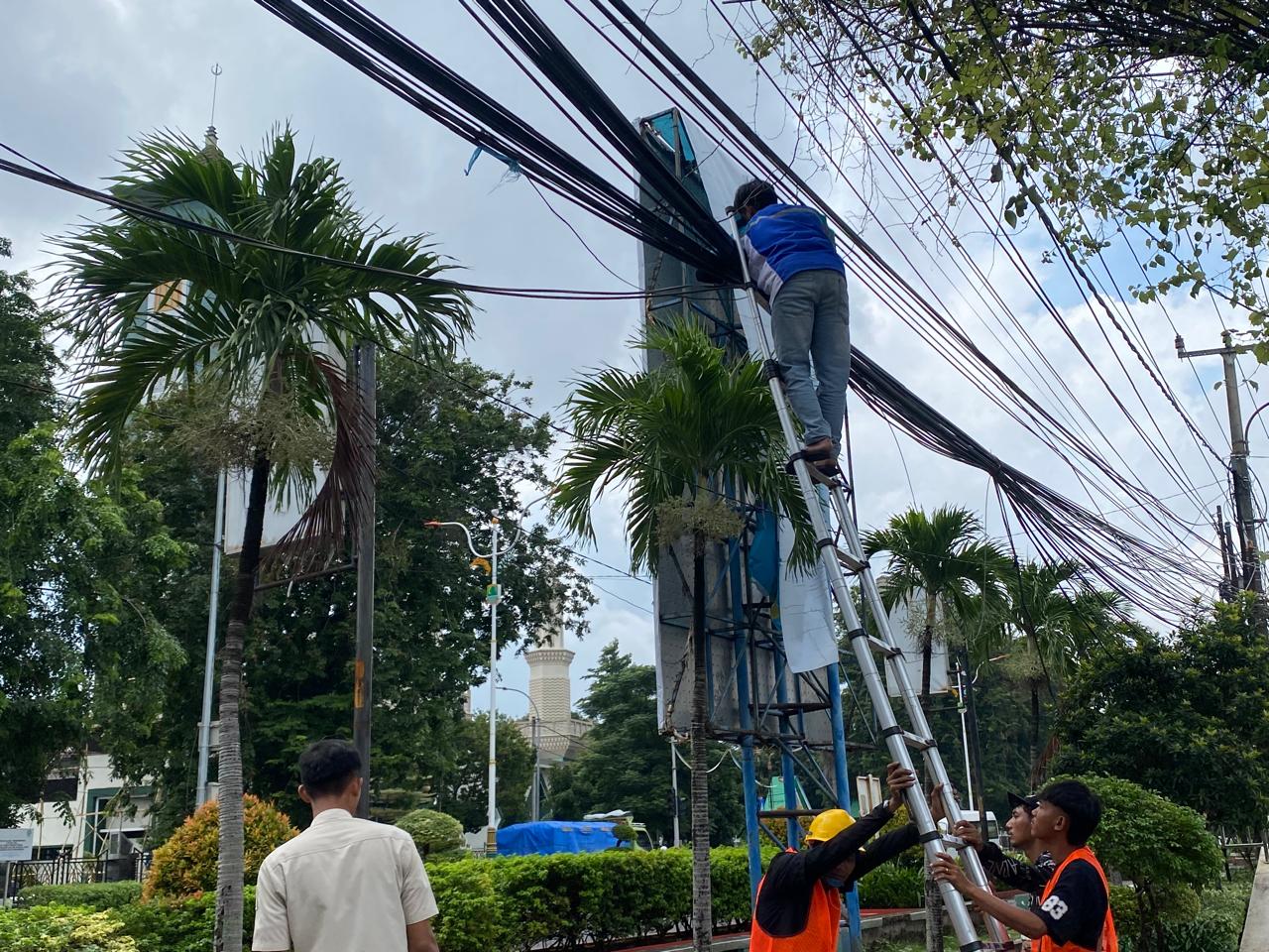 Penertiban Kabel Semerawut