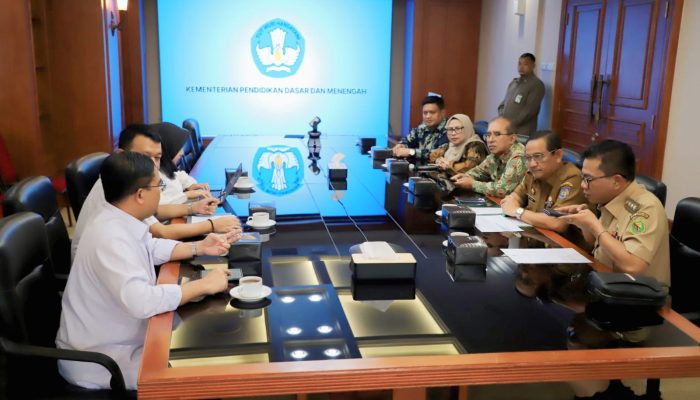 Pemkab Bandung Ajukan Dana BOS untuk Gaji Guru PPPK Paruh Waktu