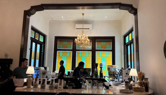 Kopi Dartoyo, Ruang Ngopi Berkarakter yang Kian Diminati di Kota Bandung