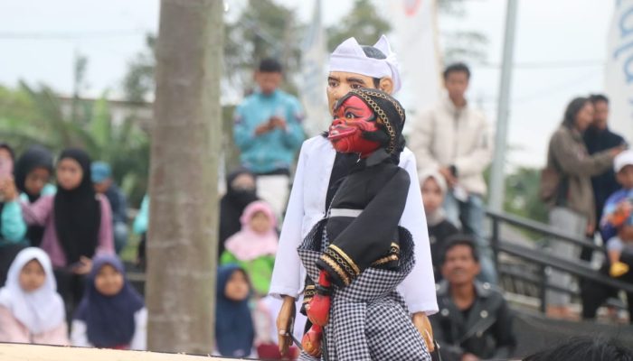 Ngabuburit di Geoteater Bareng Si Cepot