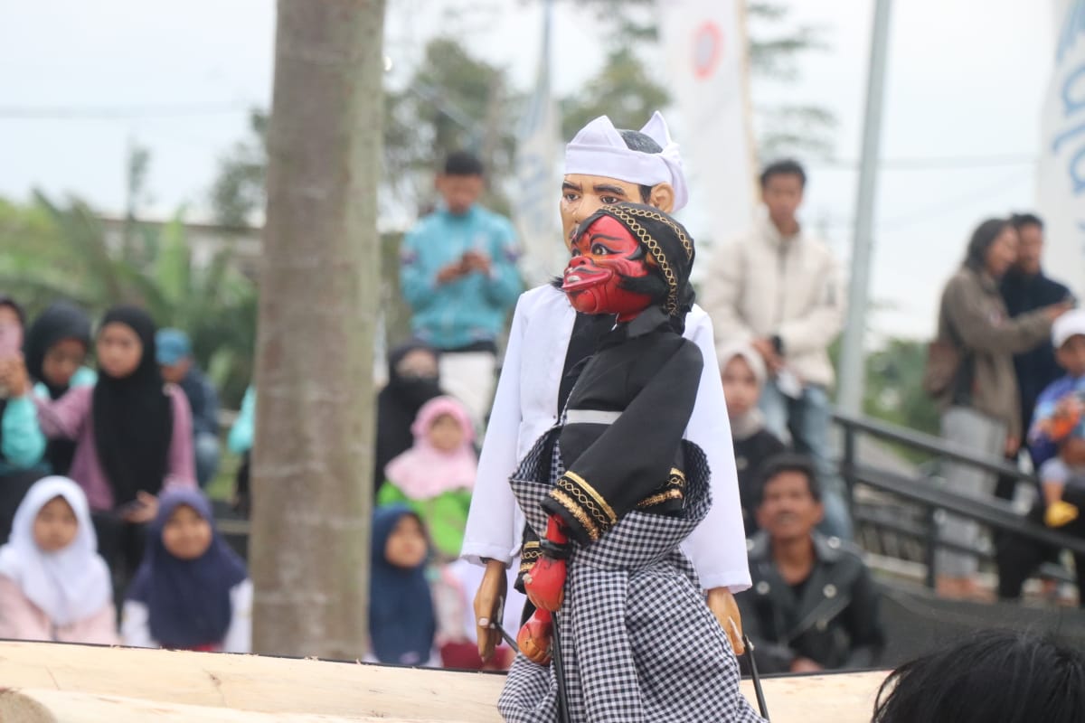 Ngabuburit di Geoteater Bareng Si Cepot