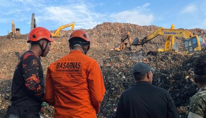 TPST Bantar Gebang Longsor, Empat Orang Tewas