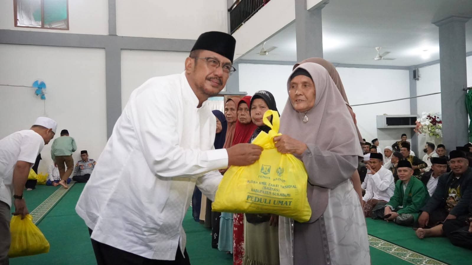 Bupati Sukabumi Asep Japar