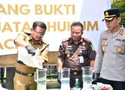Bupati Sumedang Musnahkan Barang Bukti Inkracht