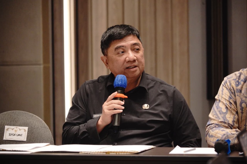 Bupati Garut Abdusy Syakur Amin