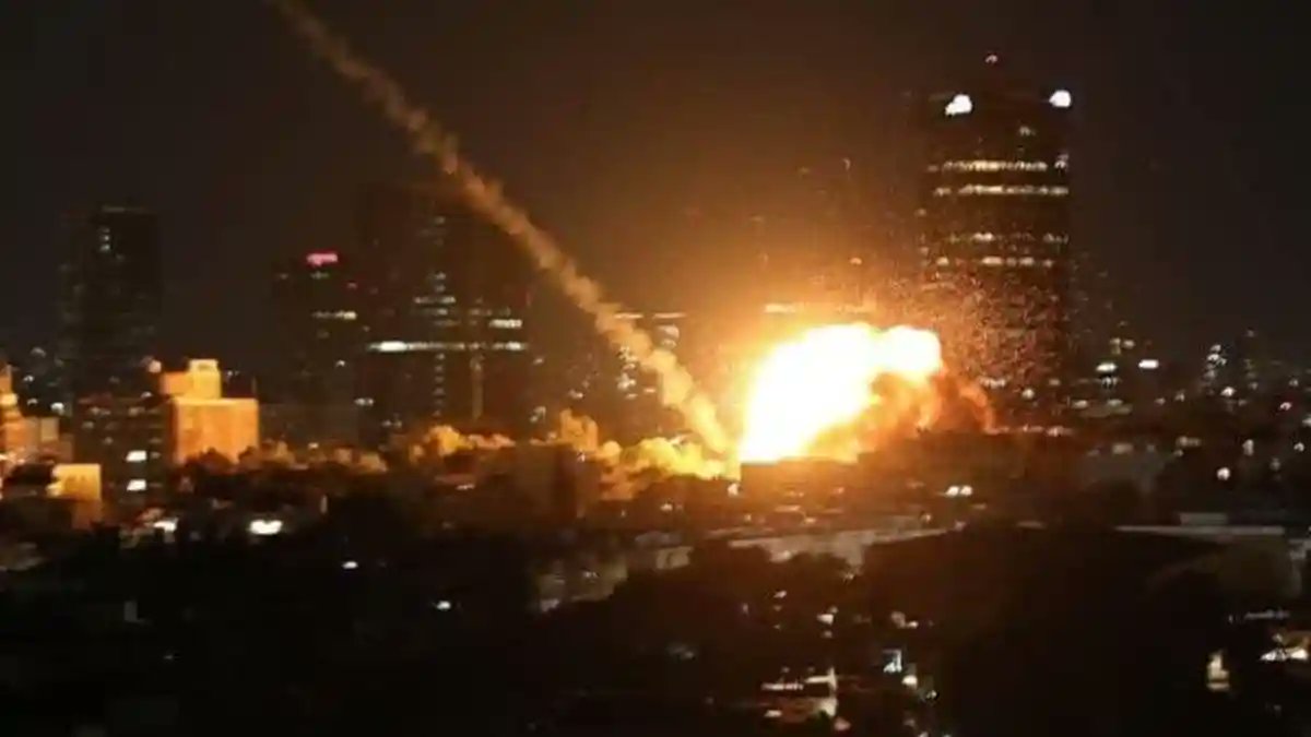 Rudal Balistik Iran Menghantam Dimona