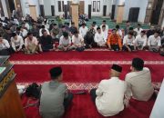 Pejabat dan Masyarakat Desa Mekarsari Berbaur di Ajang Rumaksa Manjang Waluya