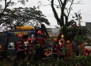 Evakuasi Cepat dan Terukur, Tim SAR Dalmas Kerahkan Mobil Rantis Rescu