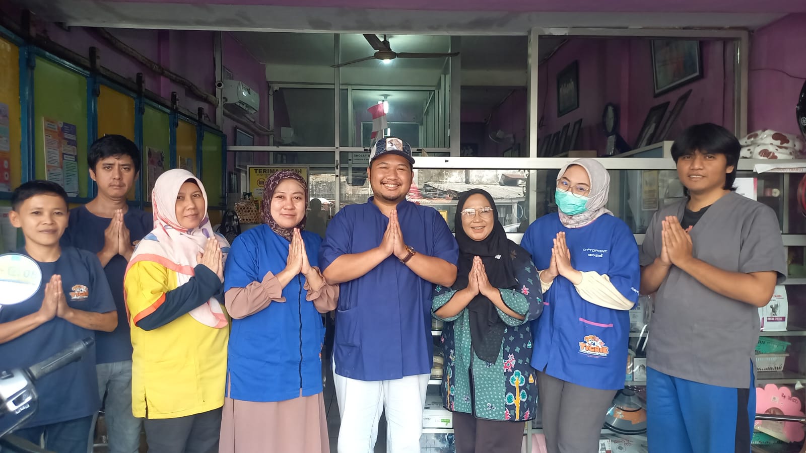 Staf Tigrie Petshop Tasikmalaya