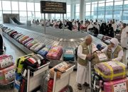 Situasi di Pengambilan Bagasi Calon Jamaah Haji Indonesia
