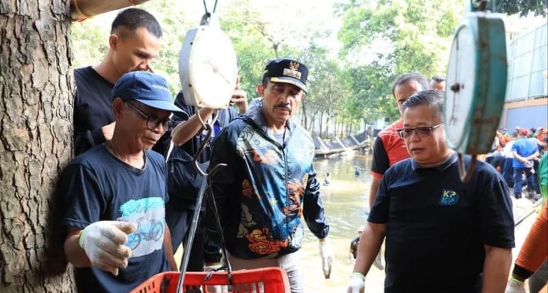 Berburu Ikan Sapu-sapu