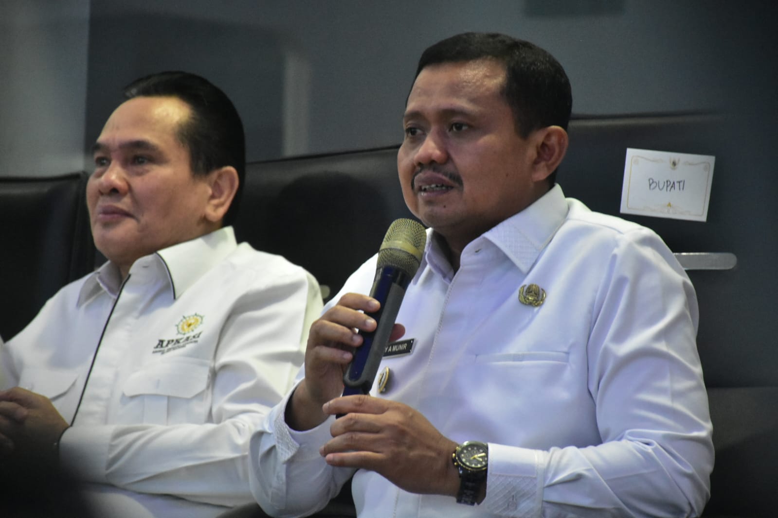 Bupati Sumedang Dony Ahmad Munir