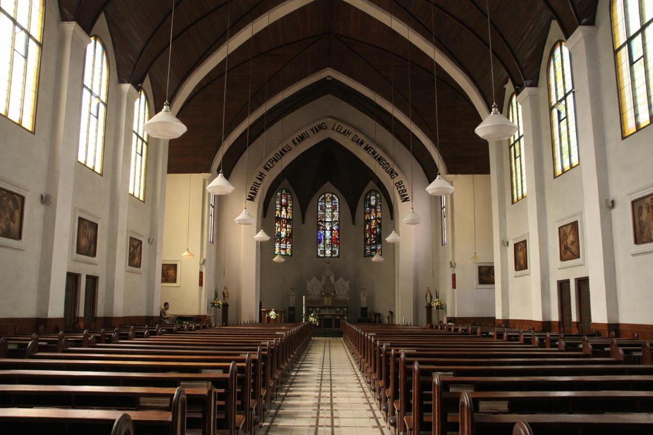 Gereja Katedral Santo Petrus Bandung