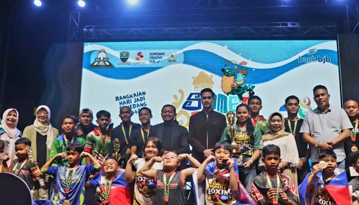 Malam Puncak Hari Jadi Sumedang ke-448, Pemkab Berikan Penghargaan bagi Atlet dan Pelajar