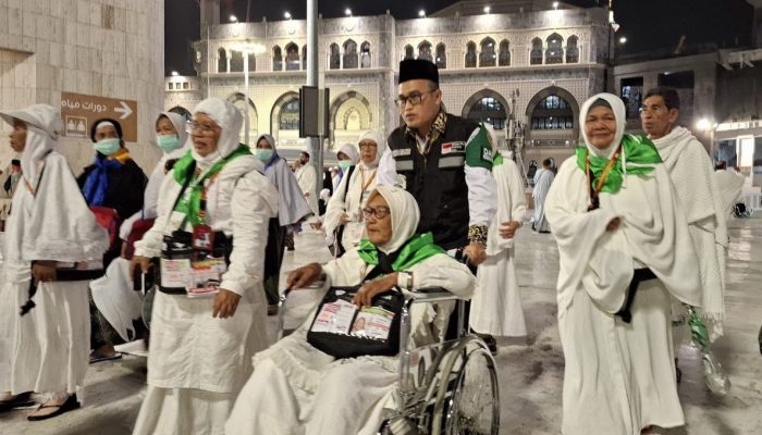 Antrean Haji Vs “War Tiket”